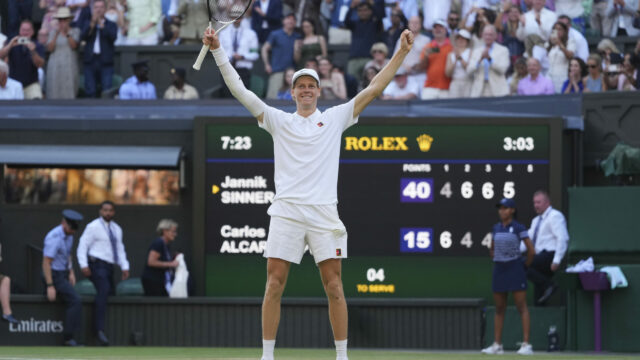562651_aptopix_britain_wimbledon_tennis_78527 scaled.jpg