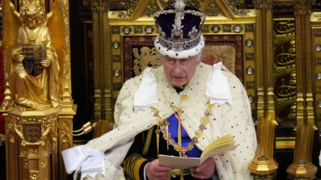 562699_aptopix_britain_politics_kings_speech_57894 scaled 1 676x451.jpg
