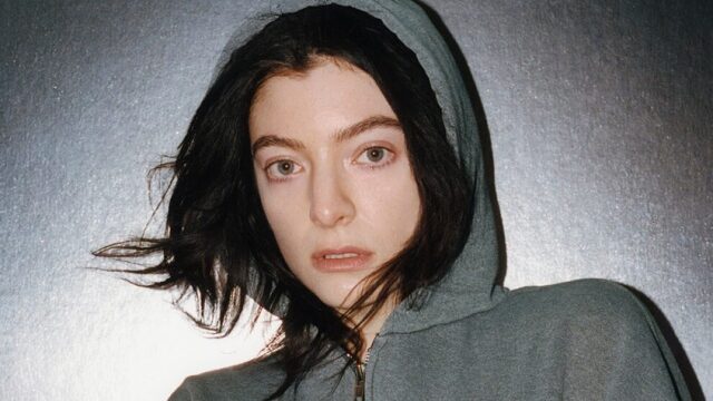 562752_lorde press shot 1 thistle brown222.jpeg