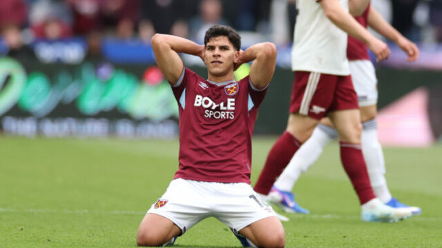 563212_soccer_tottenham fernandes_421_2 676x451.jpg