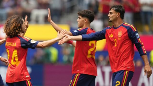 563237_austria_spain_wcup_soccer_77128 676x451.jpg