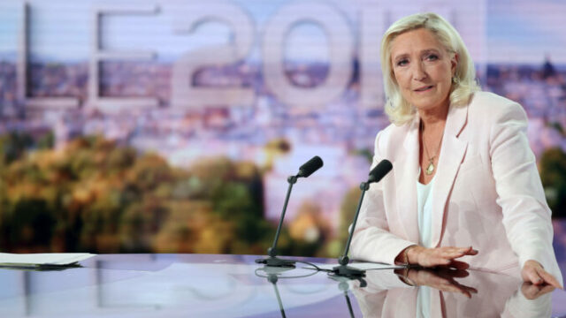 563609_france_politics_94888 676x451.jpg