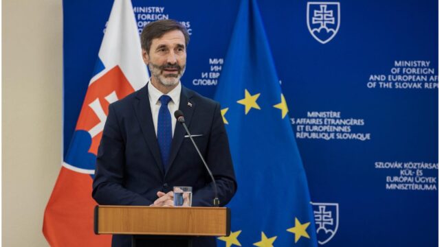 563829_titulka blanar.jpg