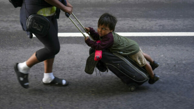 563920_aptopix_mexico_migrants_36280 scaled 1 676x451 1.jpg