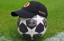 563997_policia futbal2.jpg