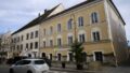 564700_austria_hitlers_birthplace_82768 676x451 1.jpg