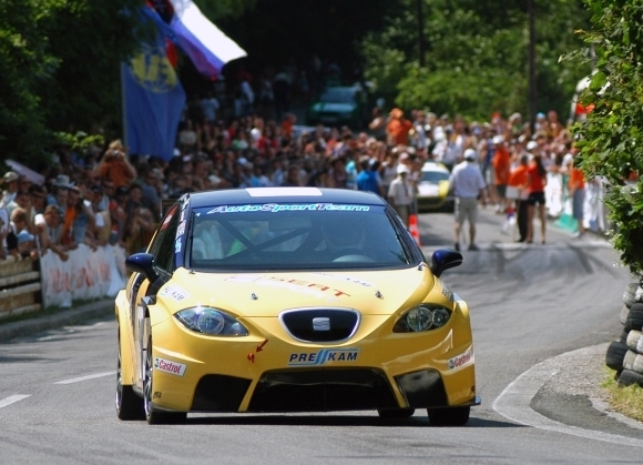 564852_pezinska baba.jpg