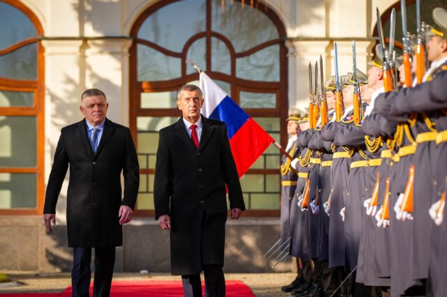 564886_babis fico.jpg