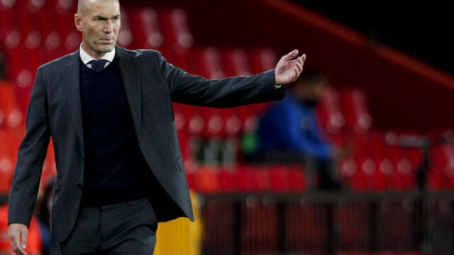 565140_spain_soccer_zidane_10750 33338077b78d42679fadcec709d2712f 676x451 1.jpg