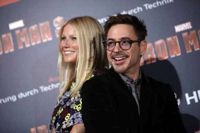 Gwyneth Paltrow a Robert Downey Jr. na premiére Iron Mana v Paríži