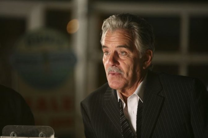 Zomrel herec Dennis Farina