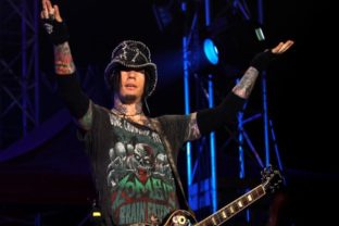 DJ Ashba