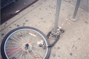 Victorii Beckham ukradli v New Yorku bicykel.