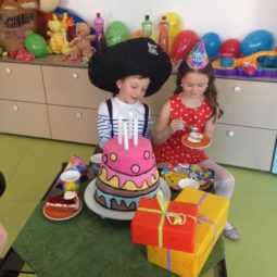 Miro Jaroš oslávil narodeniny v škôlke