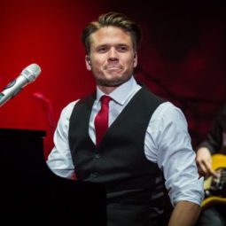 Český spevák Ondřej Brzobohatý