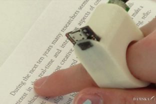 Vedci vytvorili prsteň, ktorý umožní nevidiacim čítať