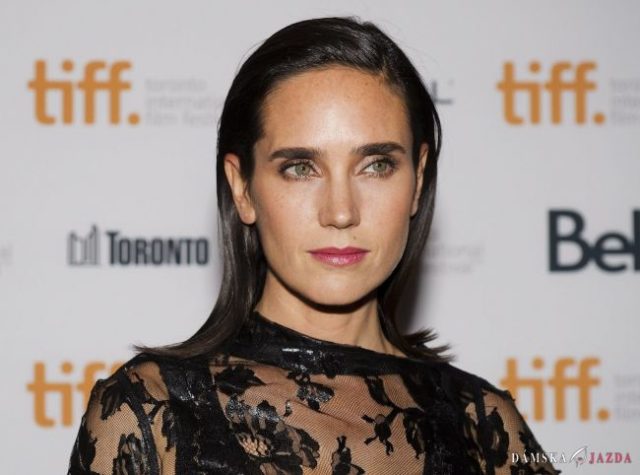 Jennifer Connelly na premiére filmu Shelter v Toronte