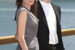 Angelina Jolie a japonský hudobník Miyavi
