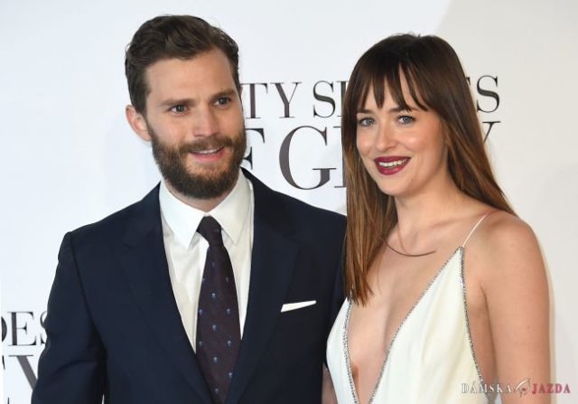 Dakota Johnson a Jamie Dornan na premiére 50 odtieňov sivej v Londýne