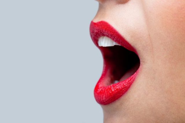 Fyziognomika, hlas, pery, červené pery, červený rúž, beauty, ústa, hov