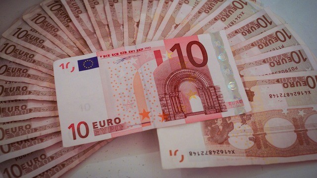 peniaze, desať eur