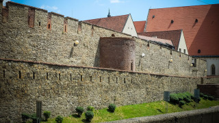 hradby, Bratislava