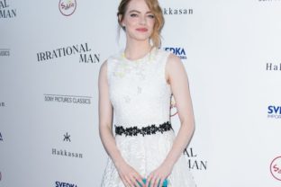 Emma Stone prichádza na premiéru Irrational Man v Los Angeles