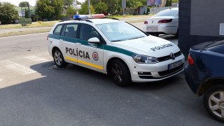 policajti, parkovanie