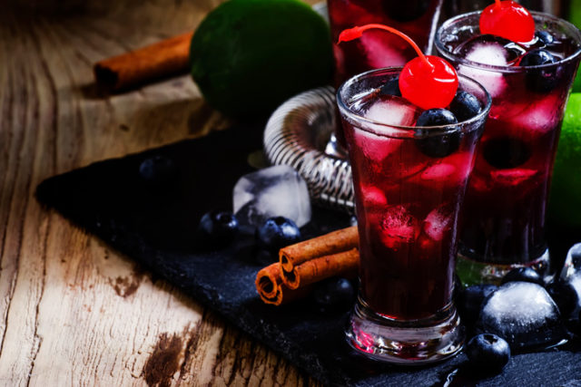 Koktail, nápoj, drink, čerešňový nápoj