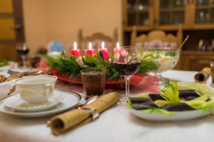 Štedrovečerný stôl po slovensky: Ktorých 5 vecí vám nesmie chýbať?