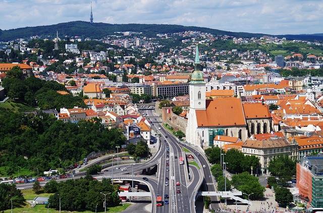 Bratislava_stare_mesto_pixabay.com_.jpg