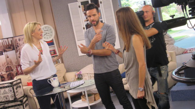 Groholova markiza stoji.jpg