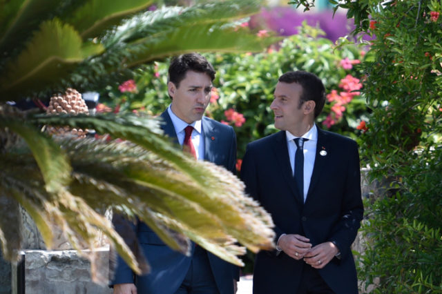 26 trudeau macron lede 4.w710.h473.jpg