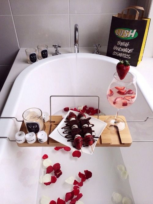 3b272565d1a1db63d0675d2908fc7a1f lush bath bubble baths.jpg