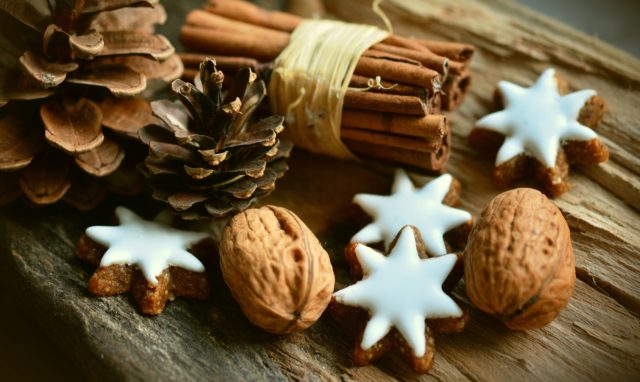 Cinnamon stars 2991174_1920.jpg