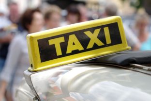 Taxi taxikar pixabay 2.jpg