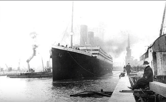 O Titanicu sa hovorilo, že je to nepotopiteľná loď.