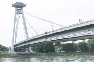 snp-most-podmostie-vallo-mesto-bratislava-sita.jpg