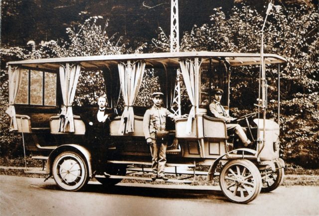 Historicky trolejbus bratislava dpb.jpg