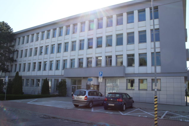Pohľad na administratívnu budovu Bratislavskej vodárenskej spoločnosti (BVS) na Prešovskej ulici. Bratislava, 19. apríl 2019.