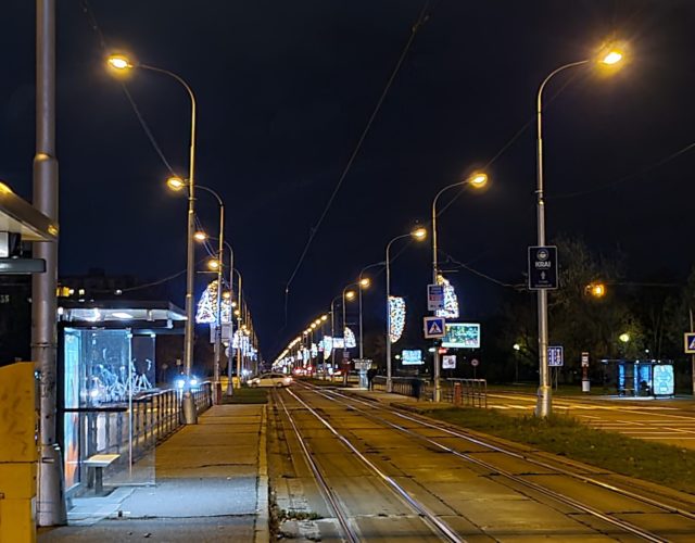 Vianočné osvetlenie na Ružinovskej ulici