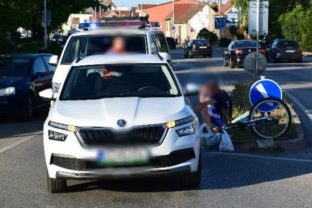 Policia nehoda cyklista auto.jpg