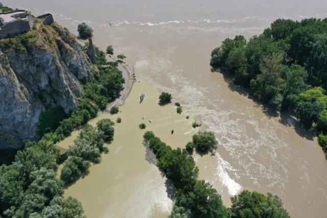 Záplavy riek Dunaja a Moravy
