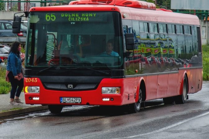 Dopravny podnik bratislava vrakuna podunajske biskupice autobus mhd.jpg