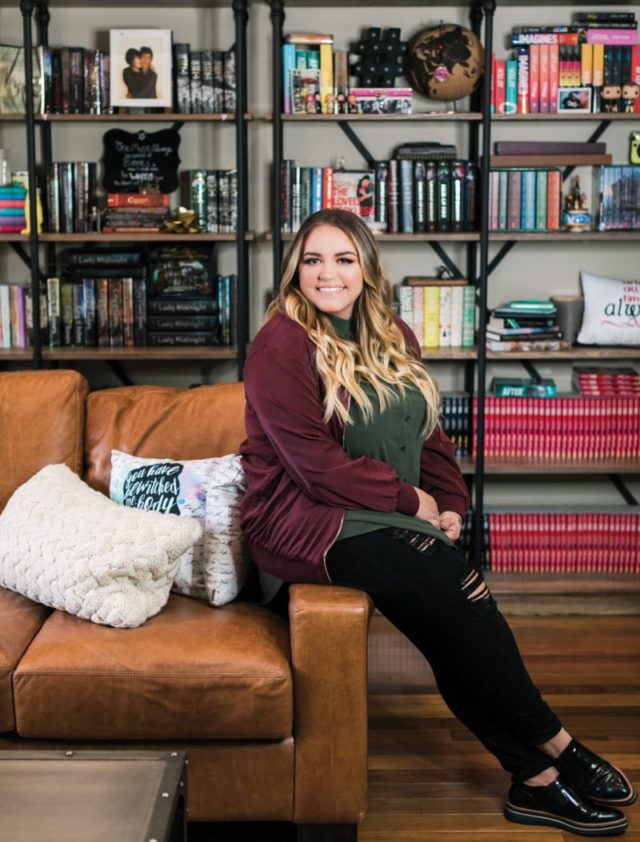 Anna todd.jpg