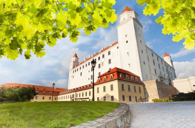 Bratislavsky hrad.jpg