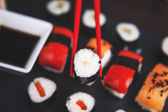 Sushi majster sushi palicky foodpanda.jpg
