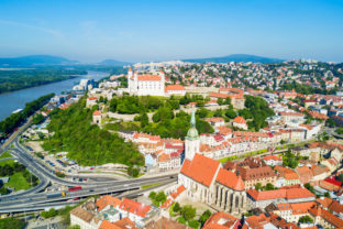 Bratislava pocasie teplo hrad mesto