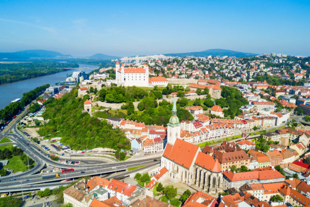 Bratislava pocasie teplo hrad mesto