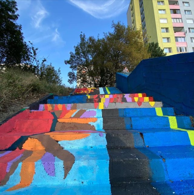 farebné schody v Petržalke
